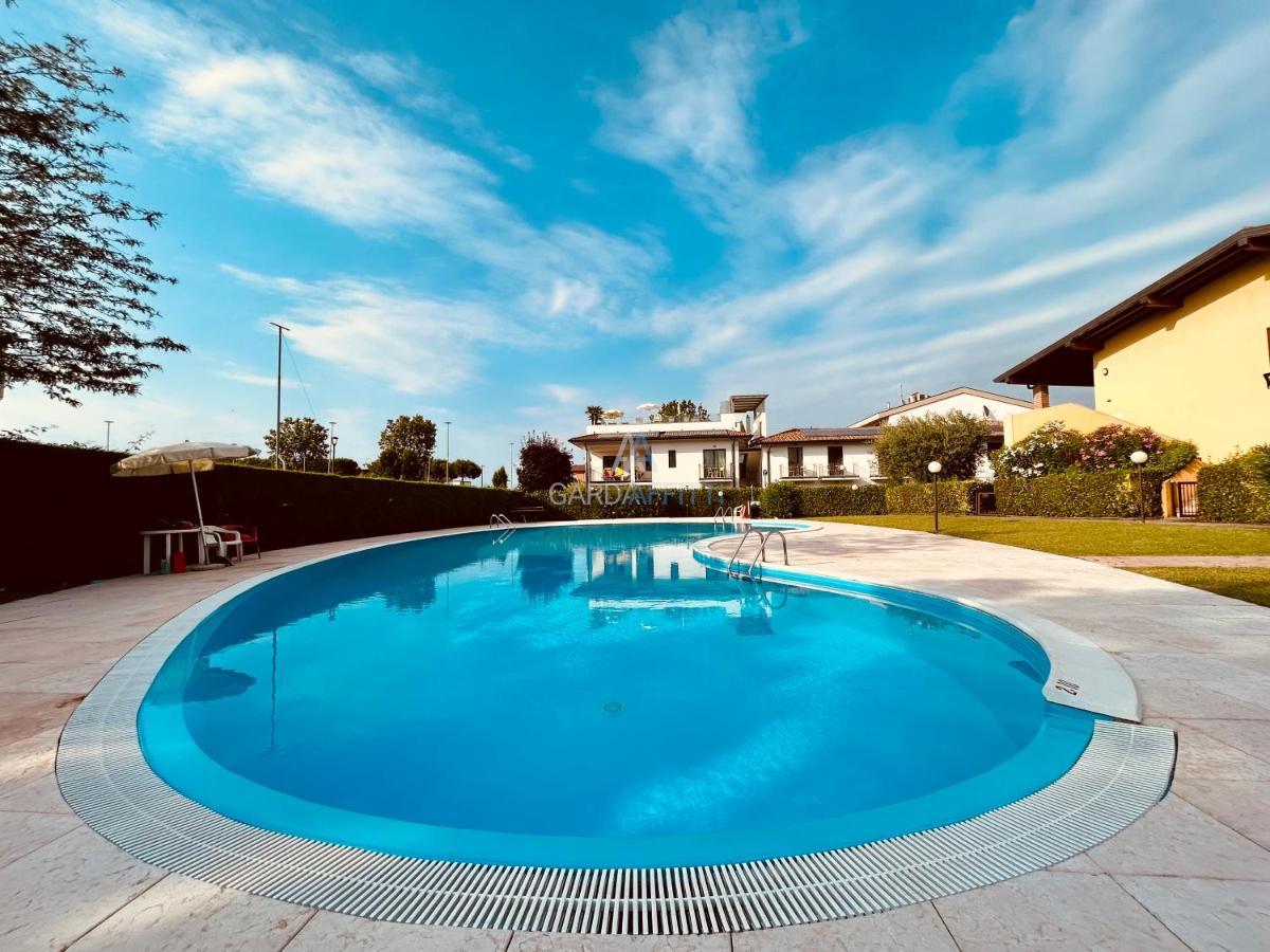 Artemide Apartment - A Soli 150M Dal Lago Di Garda Sirmione Extérieur photo