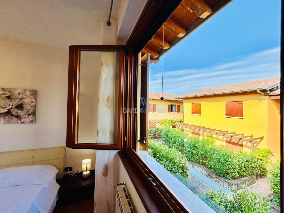 Artemide Apartment - A Soli 150M Dal Lago Di Garda Sirmione Extérieur photo