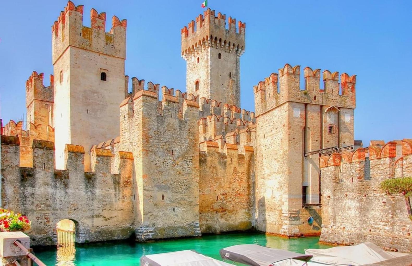 Artemide Apartment - A Soli 150M Dal Lago Di Garda Sirmione Extérieur photo