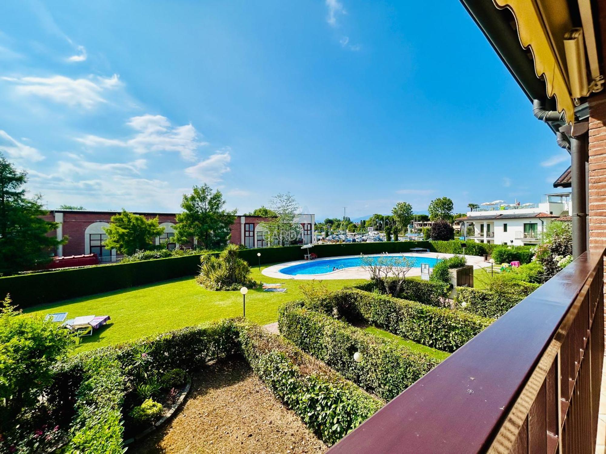 Artemide Apartment - A Soli 150M Dal Lago Di Garda Sirmione Extérieur photo