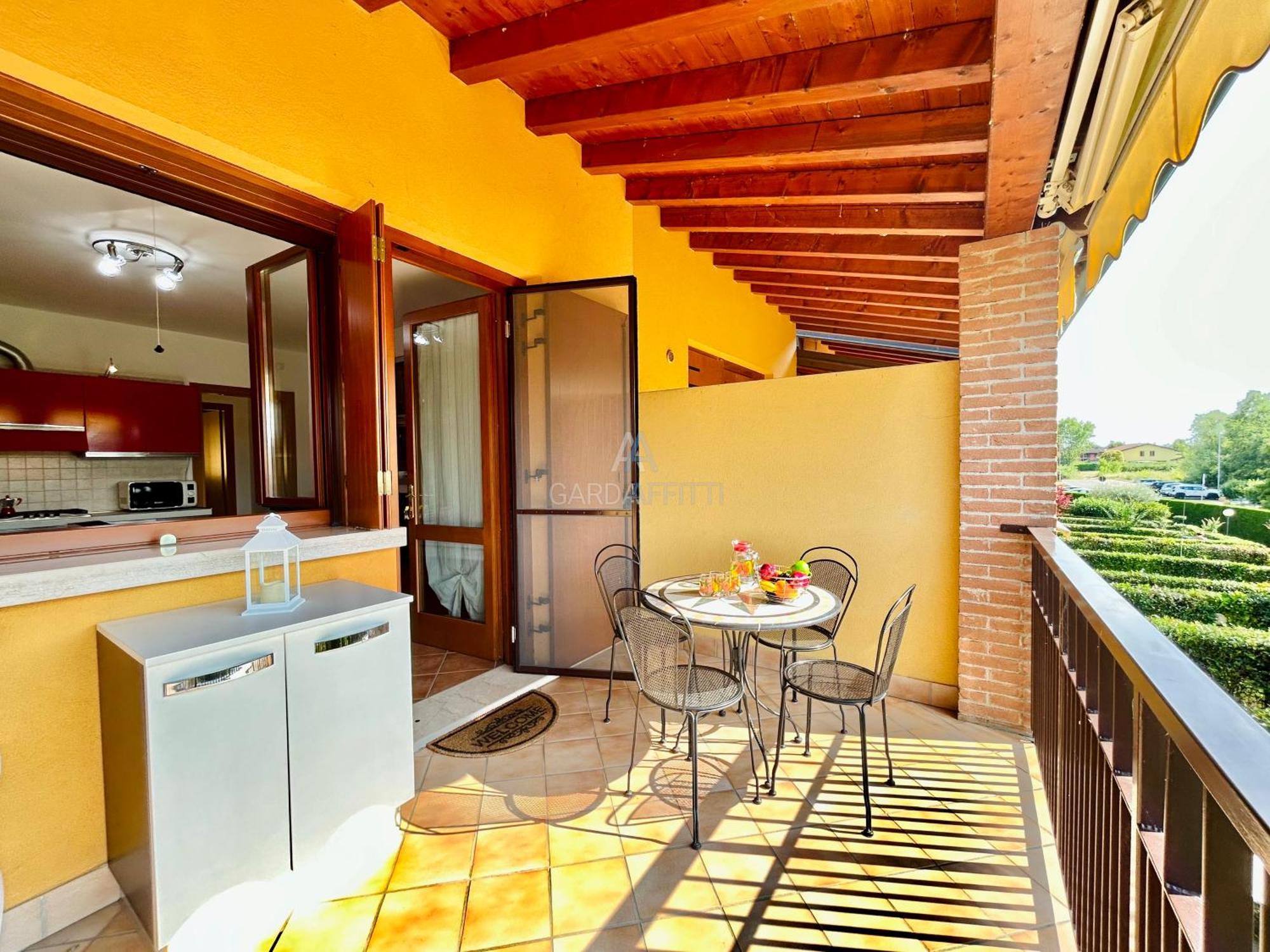Artemide Apartment - A Soli 150M Dal Lago Di Garda Sirmione Extérieur photo