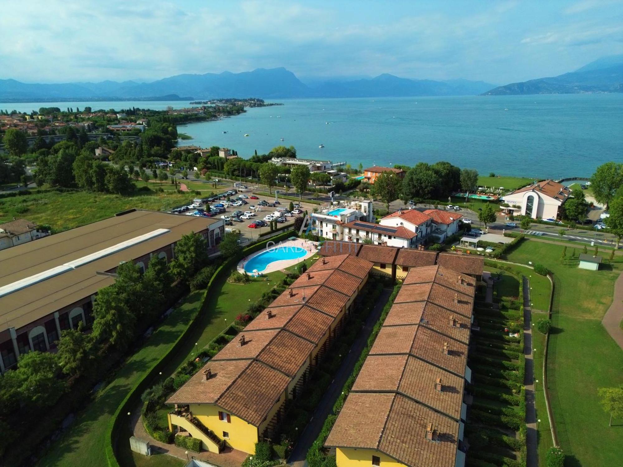 Artemide Apartment - A Soli 150M Dal Lago Di Garda Sirmione Extérieur photo